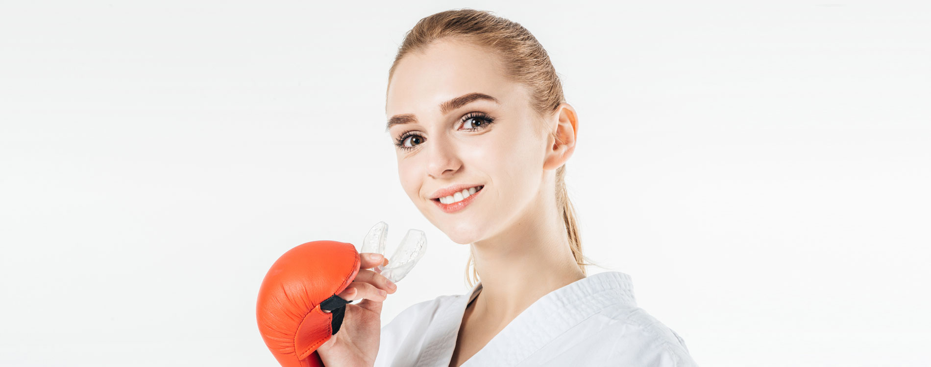 Sportmundschutz · Sicherheit für Zähne · Praxis für Kieferorthopädie · Dr. Sabine Ernst-Strauf